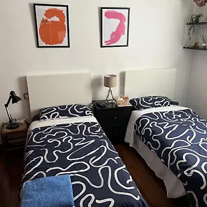 Habitacion Alhondiga Casa De Jorge , Bilbao España